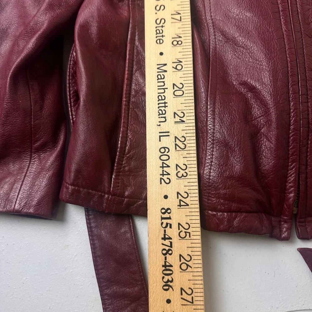 Wilsons Leather Jacket Womens Small Burgundy Zip Belted Outdoor Moto RN69426